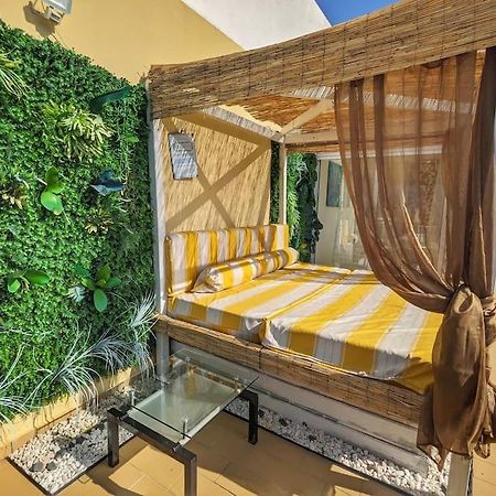 Апартаменти Penthouse With Sea View & Private Terrace Ґія Екстер'єр фото